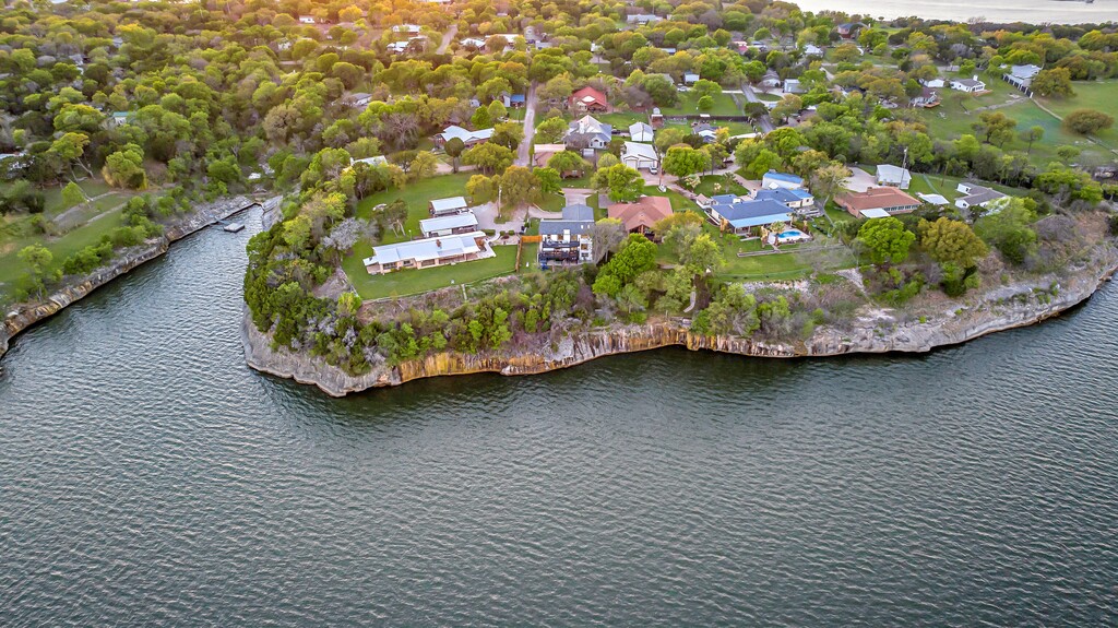 The house from the lake